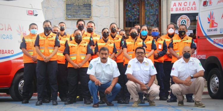 Entrega Gobierno de Tarímbaro 2 ambulancias a PC Municipal