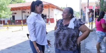 Fanny Arreola se reúne con apatzinguenses, irán juntos en la gestión de proyectos