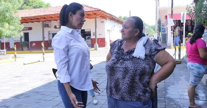 Fanny Arreola se reúne con apatzinguenses, irán juntos en la gestión de proyectos