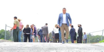 Échale una mano a las escuelas, programa del diputado Barragán apoya secundaria de Tiripetío