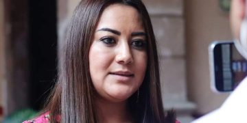 Política de endeudamiento frena desarrollo de Michoacán: Mónica Valdez