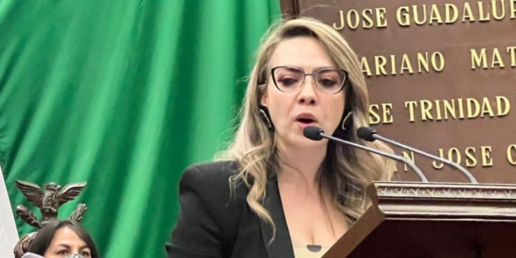 La Diputada Samanta Flores lucha por la creación del registro de deudores alimentarios en Michoacán