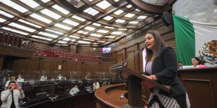Mónica Valdez propone prohibir por Ley toda discriminación por orientación sexual e identidad de género
