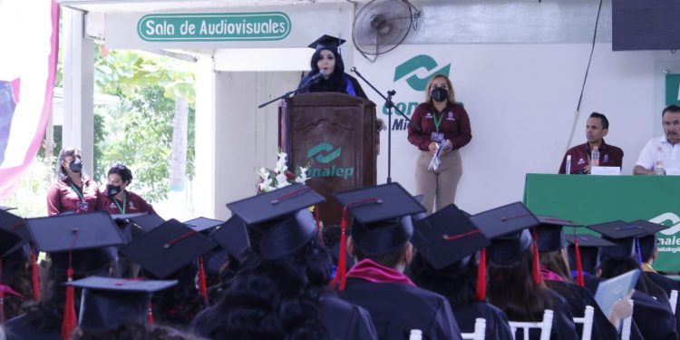 El 73% de los egresados del Conalep Michoacán continuarán sus estudios