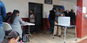 En ejercicio democrático, fueron renovadas las jefaturas de tenencias en Tiripetío y Atécuaro