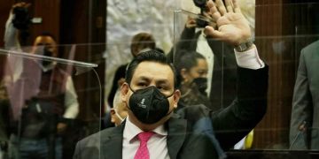 Federación no debe escatimar apoyos a Michoacán: Víctor Manríquez