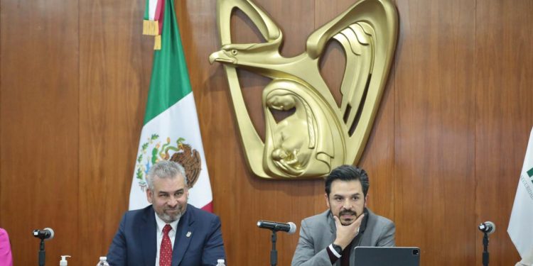 Bedolla y Zoé Robledo dan seguimiento a traslado de oficinas del IMSS a Morelia