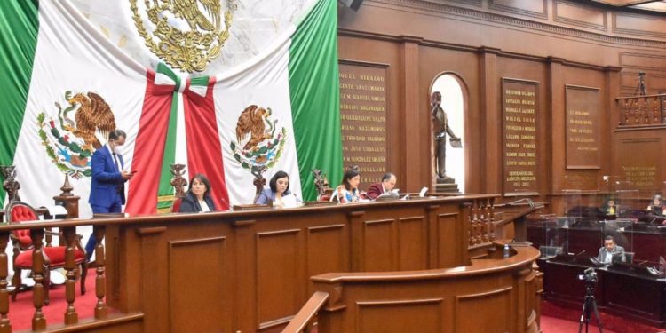 75 Legislatura inscribirá con letras de oro el nombre de “María del Refugio García Martínez”