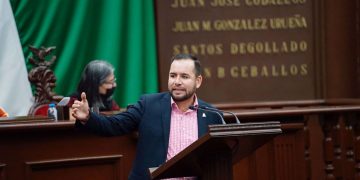 Impulsa Reyes Galindo iniciativa para garantizar conectividad digital en comunidades rurales