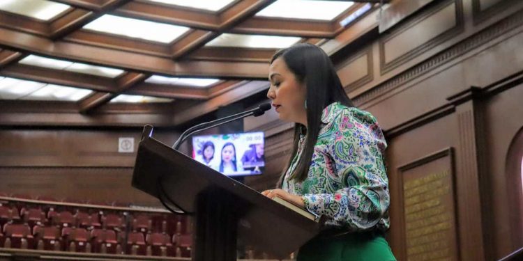 Exhorta diputada Liz Hernández a SEIMUJER a rendir informe sobre refugios para mujeres violentadas