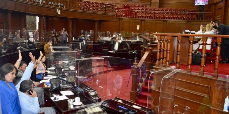 Reforma 75 Legislatura Código Penal para combatir lavado de dinero en Michoacán