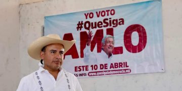 Congreso de Michoacán de Ocampo reconoce servicios eminentes de López Obrador.