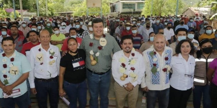 Más de 9 mil pescadores y acuicultores de Chiapas, Guerrero, Michoacán y Jalisco reciben nuevas tarjetas de Bienpesca