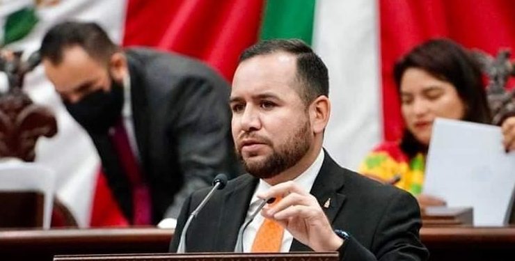 Exige Reyes Galindo que se exhiban a los responsables del desorden administrativo en el Congreso