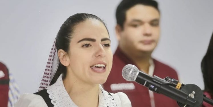 Lo único que brilló durante el informe de Alfonso fue la clase política rancia; el pueblo se quedó en la oscuridad: Giulianna Bugarini