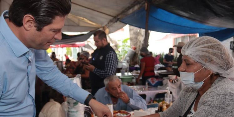 Impulsa Alfonso Martínez las tradiciones y la gastronomía de Morelia