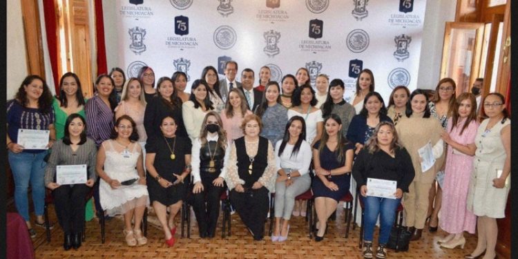 Reconoce Comisión de Igualdad Sustantiva y de Género de la 75 Legislatura, labor de trabajadoras del área Covid 19