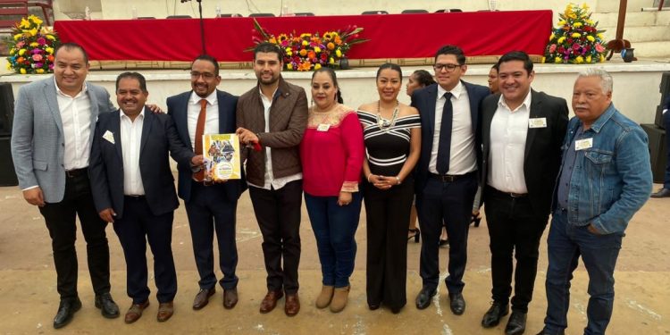 En Charapan, el gobierno del PRD entrega resultados