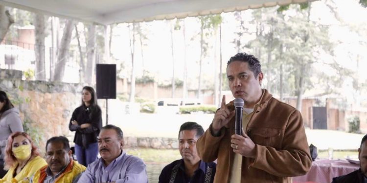 Evodio Velázquez llama desde Michoacán a redefinir rumbo del PRD