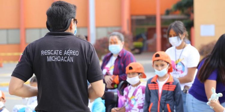 SSP lleva aeronave a infantes que participan en el curso de Verano Teletón 2022