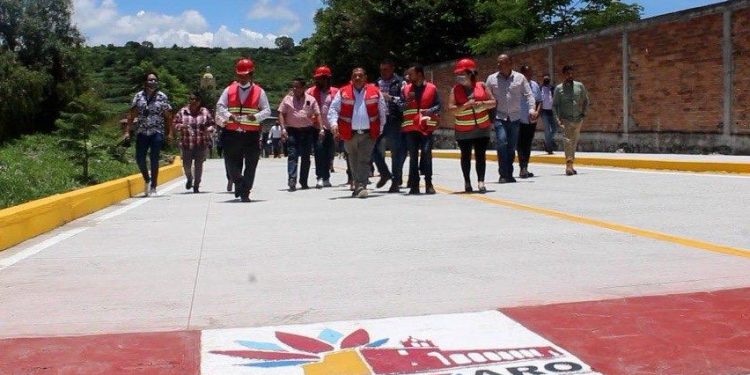 Pavimenta Gobierno de Tarímbaro calle Allende y Zinc en Cuto