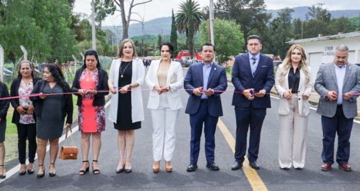 Inaugura Torres Piña rehabilitación de la carretera El Salitre-Chucándiro