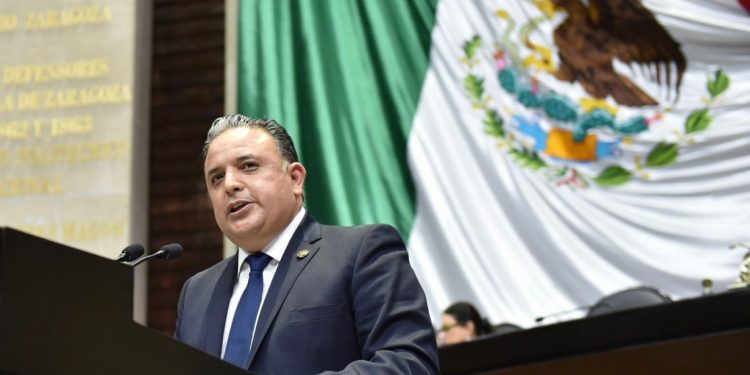 Los programas sociales de Morena incrementarán casi 150 mil millones de pesos.