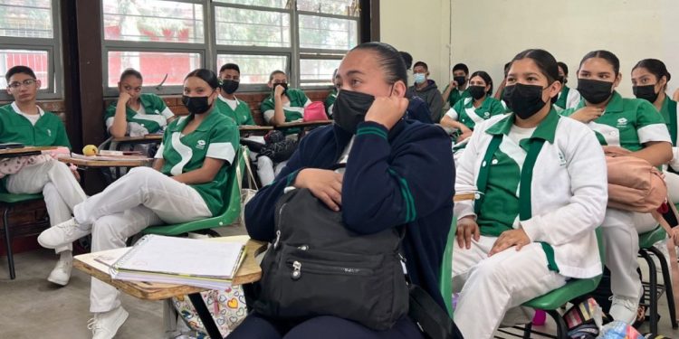 Supera Conalep meta en captación escolar