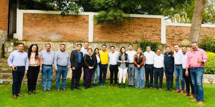 Araceli Saucedo, nueva Coordinadora de las Presidentas y Presidentes Municipales del PRD; Jesús Espinoza Rochín, Vicecoordinador