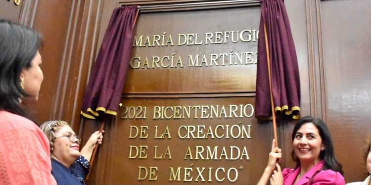 75 Legislatura rinde homenaje a María del Refugio García Martínez; inscribe su nombre en letras de oro