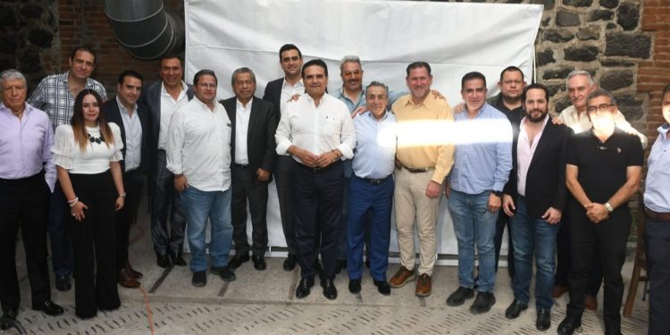 Silvano Aureoles, el aspirante más activo del país 