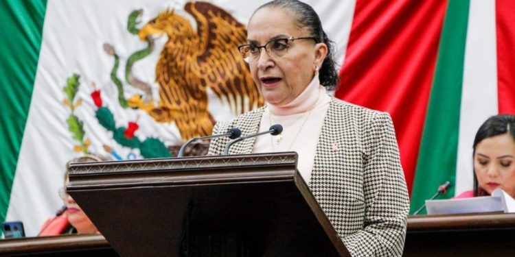 Plantea Julieta Gallardo democratizar la definición de órganos de gobierno del Congreso