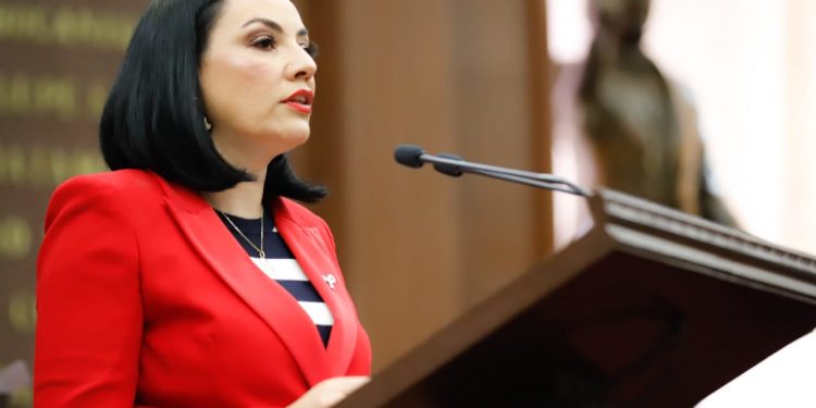 Busca Adriana Hernández que michoacanas accedan a diagnósticos oportunos de cáncer de mama