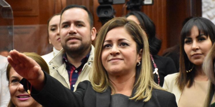 Ante 75 Legislatura, rinde protesta nueva magistrada civil del STJE, Josceline Infante