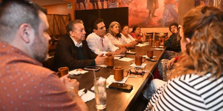 Ningún proyecto se gana sin las mujeres: Silvano Aureoles