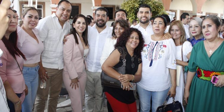 Llama Octavio Ocampo a mantener vigentes los preceptos de la Constitución: PRD 