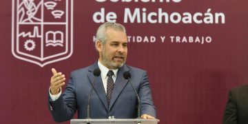 Bedolla urge al Congreso derogar ley que obliga el uso del cubrebocas en Michoacán