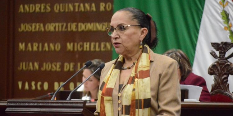 Propone Julieta Gallardo retomar Parlamento Juvenil con carácter incluyente