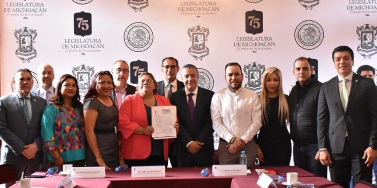 Celebra PT entrega de presupuesto 2023 en tiempo, para su análisis