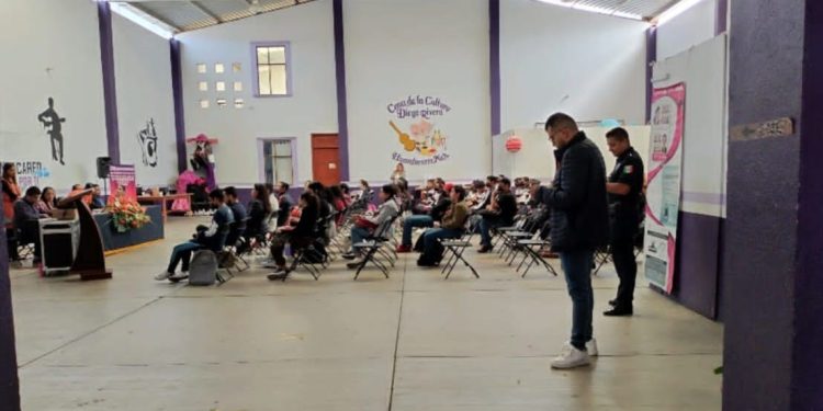 Guardia Civil asiste a Foro de Violencia Contra la Mujer, en Huandacareo