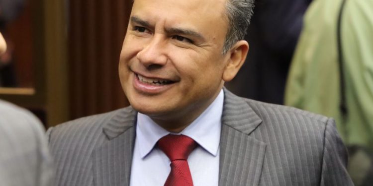 Presupuesto de Michoacán fortalece infraestructura y bienestar