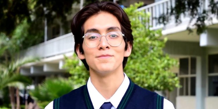 Alumno del Conalep Michoacán recibe mención honorífica en la presea “Bernardo Quintana Arrioja 2022”