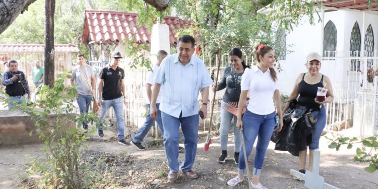 Listo el panteón para recibir a visitantes.