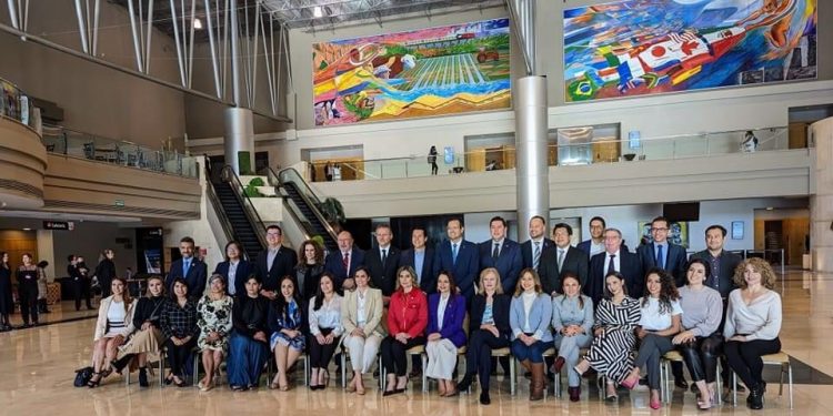 El GPPES mantiene capacitación en materia de familia