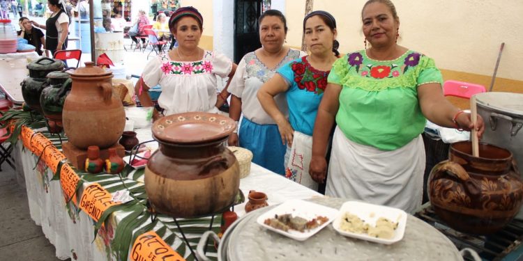 Con éxito se realizó la segunda edición de la Feria del Atole y el Tamal en Tarímbaro