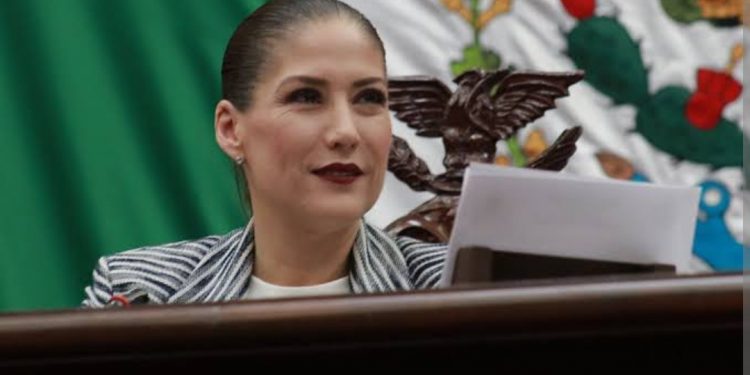 Dialogan legisladores con trabajadores de CEDH