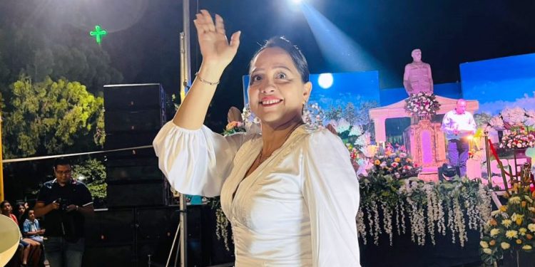 a vivir las fiestas en paz y armonía en Parácuaro llama Nélida González Orozco