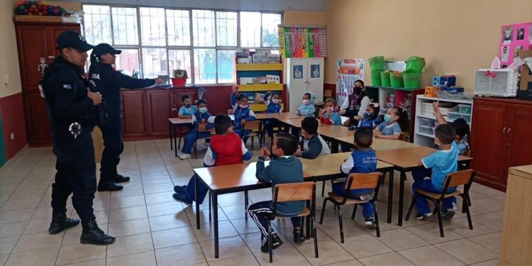 SSP lleva “Un día con tu Guardia Civil”, a infantes de preescolar Enrique C Rebsamen, en Morelia