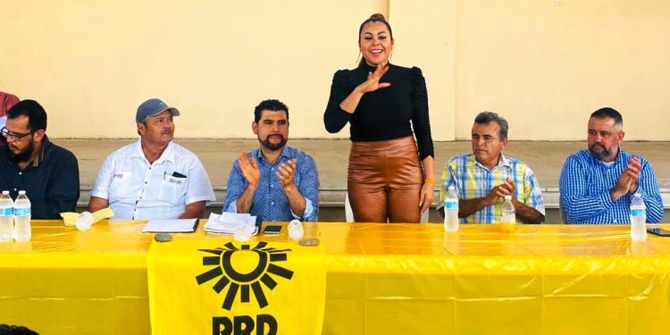 El PRD abierto a la sociedad dice Julisa Farías a dar la bienvenida al ex alcalde de Buenavista y más de cien ex miembros de la 4T