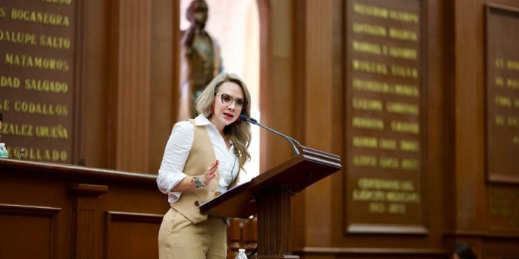 Aprueba Congreso exhorto al ejecutivo emitido por Dip. Samanta Flores para capacitación en materia turística